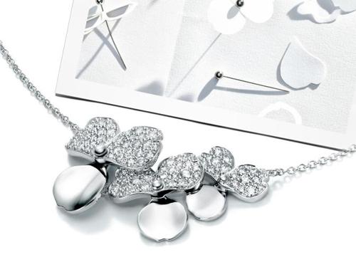全新tiffany paper flowers™花韻系列鉑金鑲鉆項鏈