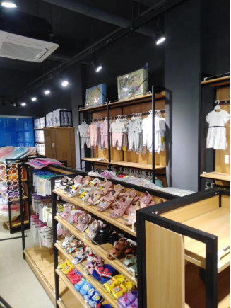 易琪特定制商品展示架 做零售業的專業賣場形象師