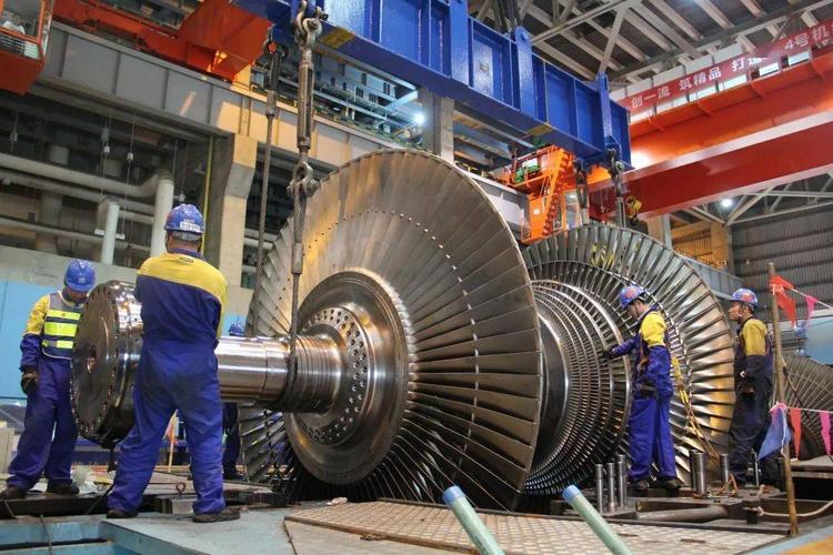 檢修進行時公司順利完成汽輪機轉子倒運工作